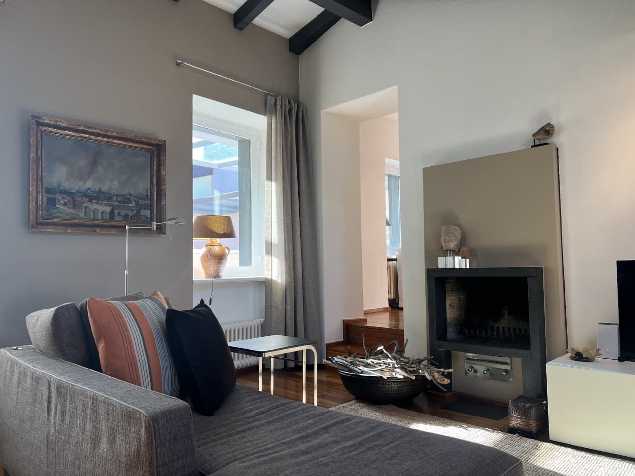 ELEGANT 3.5 ROOM APARTMENT IN THE HEART OF TOWN