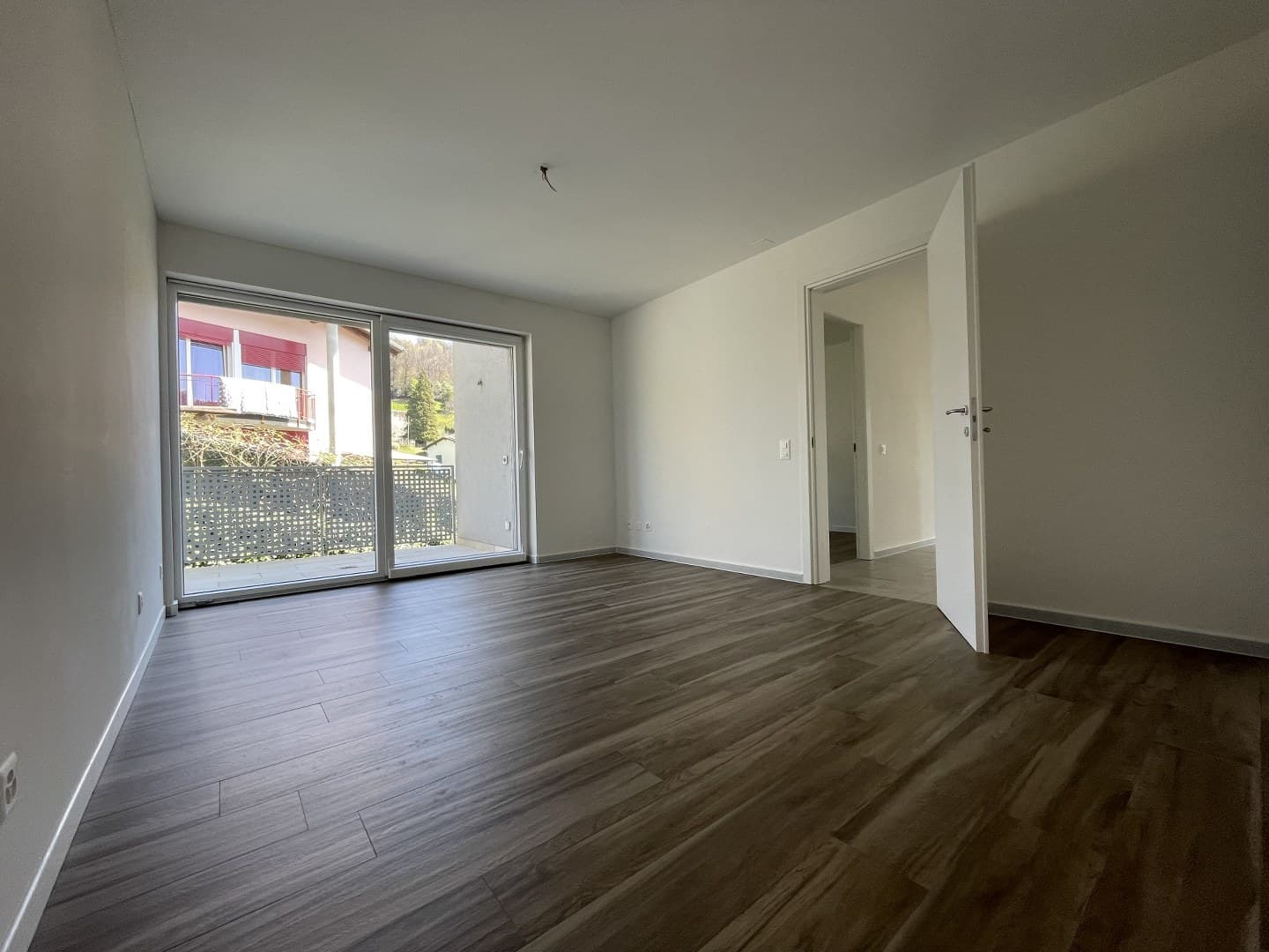 4.5 ROOM APARTMENT WITH LARGE TERRACE AND OPEN VIEW