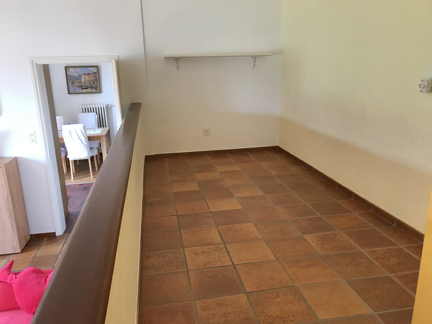 STUNNING FURNISHED 2.5-ROOM APARTMENT WITH PANORAMIC LAKE VIEWS