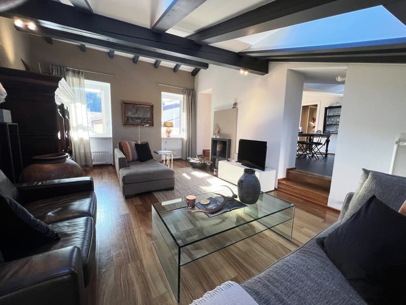 ELEGANT 3.5 ROOM APARTMENT IN THE HEART OF TOWN
