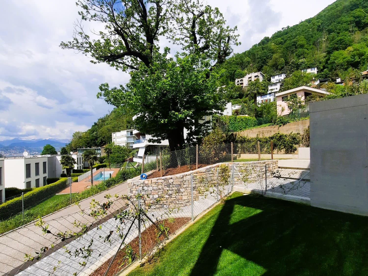NEW 2.5 ROOM APARTMENT, LARGE GARDEN AND LAKE VIEW