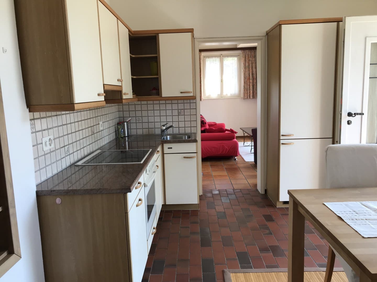 STUNNING FURNISHED 2.5-ROOM APARTMENT WITH PANORAMIC LAKE VIEWS