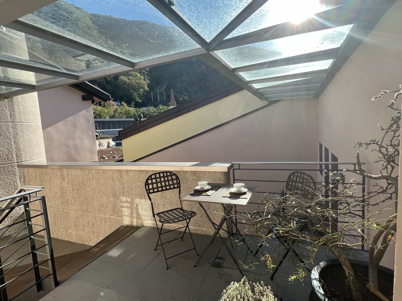 ELEGANT 3.5 ROOM APARTMENT IN THE HEART OF TOWN