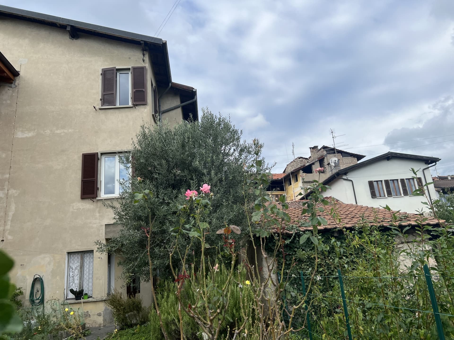INCOME PROPERTY WITH GARDEN IN THE HEART OF THE CITY