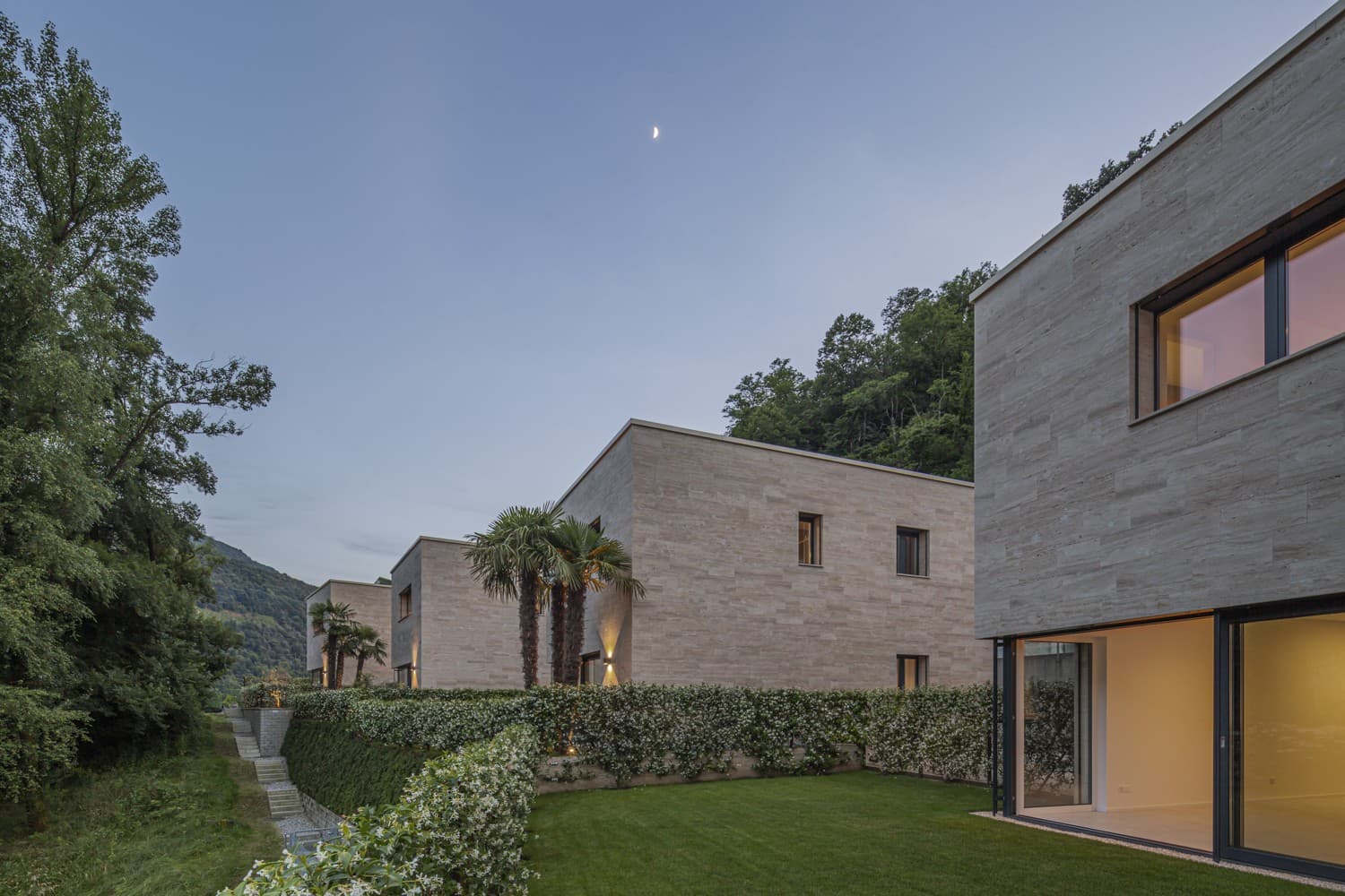NEW 5.5 ROOMS VILLA WITH GARDEN
