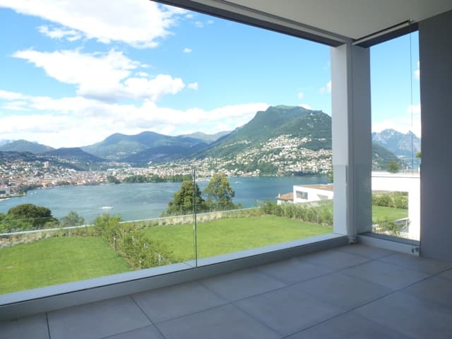 STYLISH 3.5 ROOMS WITH VIEW OF LUGANO GULF.