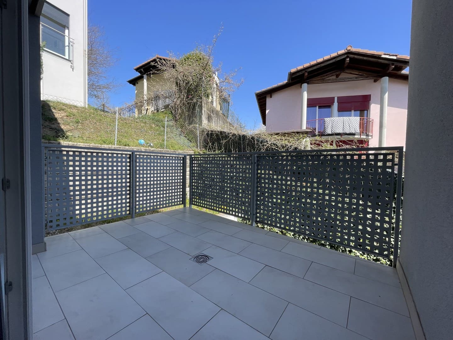 4.5 ROOM APARTMENT WITH LARGE TERRACE AND OPEN VIEW