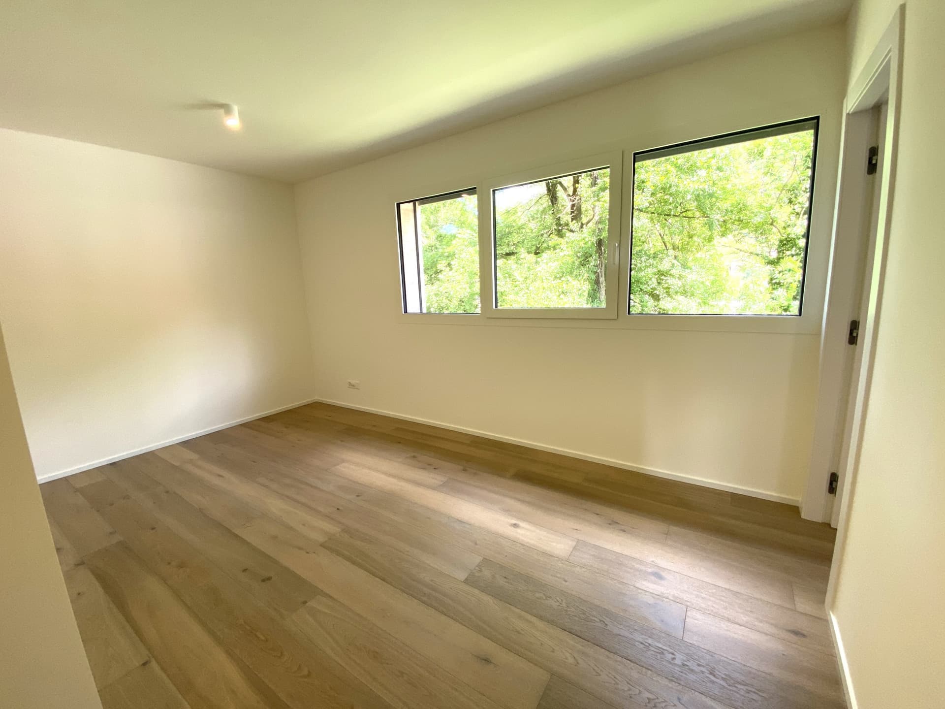 NEW 4.5-ROOM HOUSE WITH GARDEN