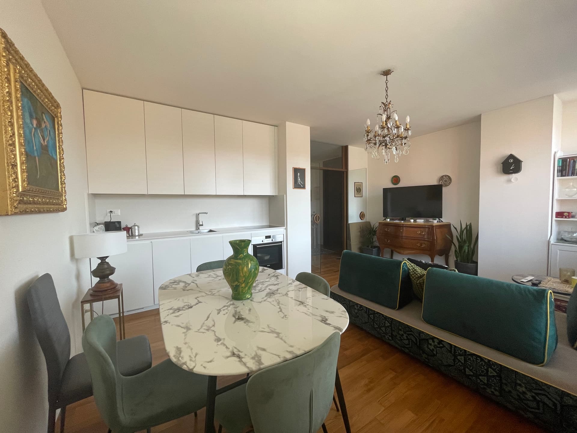 2.5 ROOM APARTMENT JUST A FEW STEPS FROM THE LAKESIDE