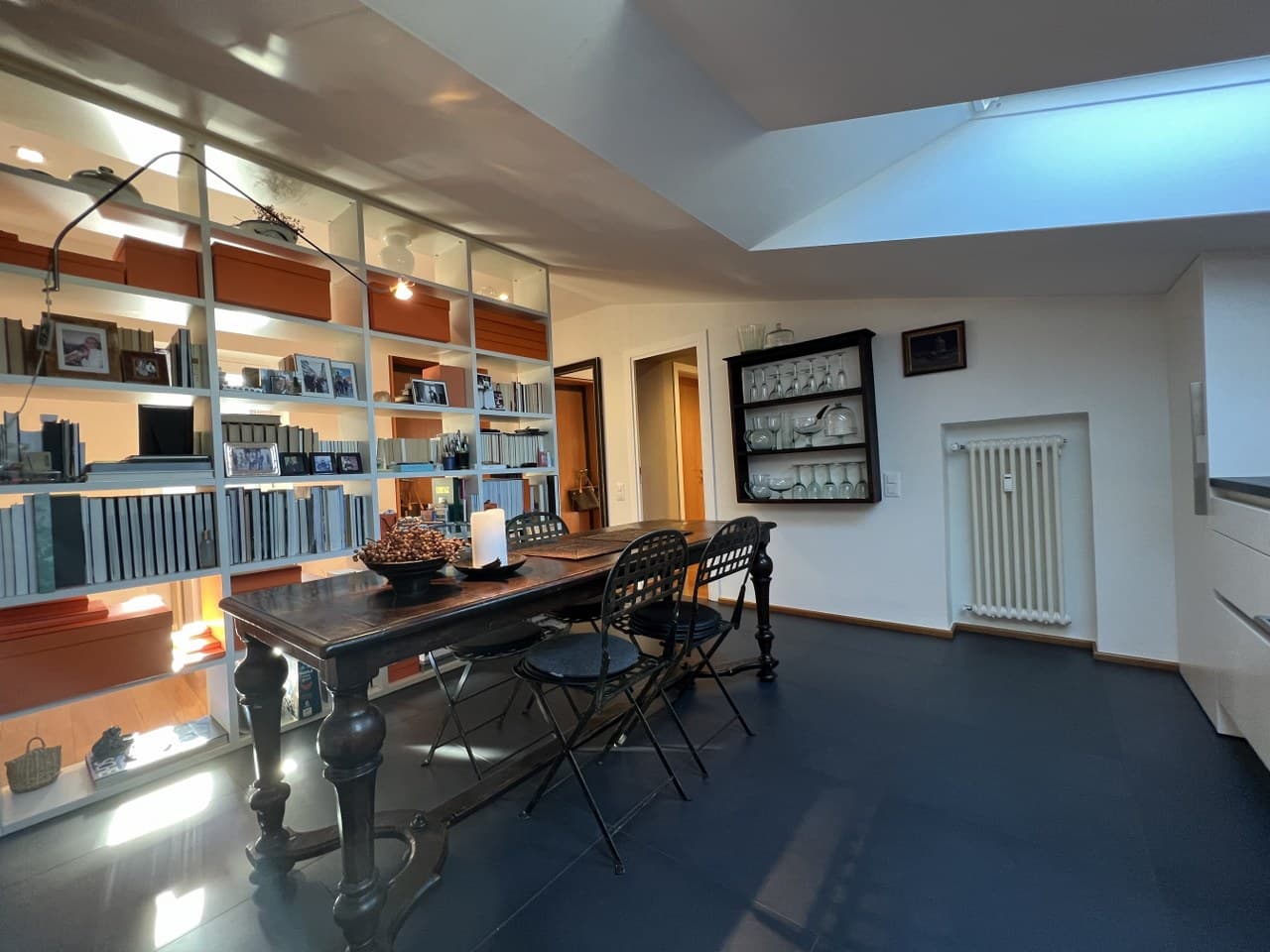 ELEGANT 3.5 ROOM APARTMENT IN THE HEART OF TOWN