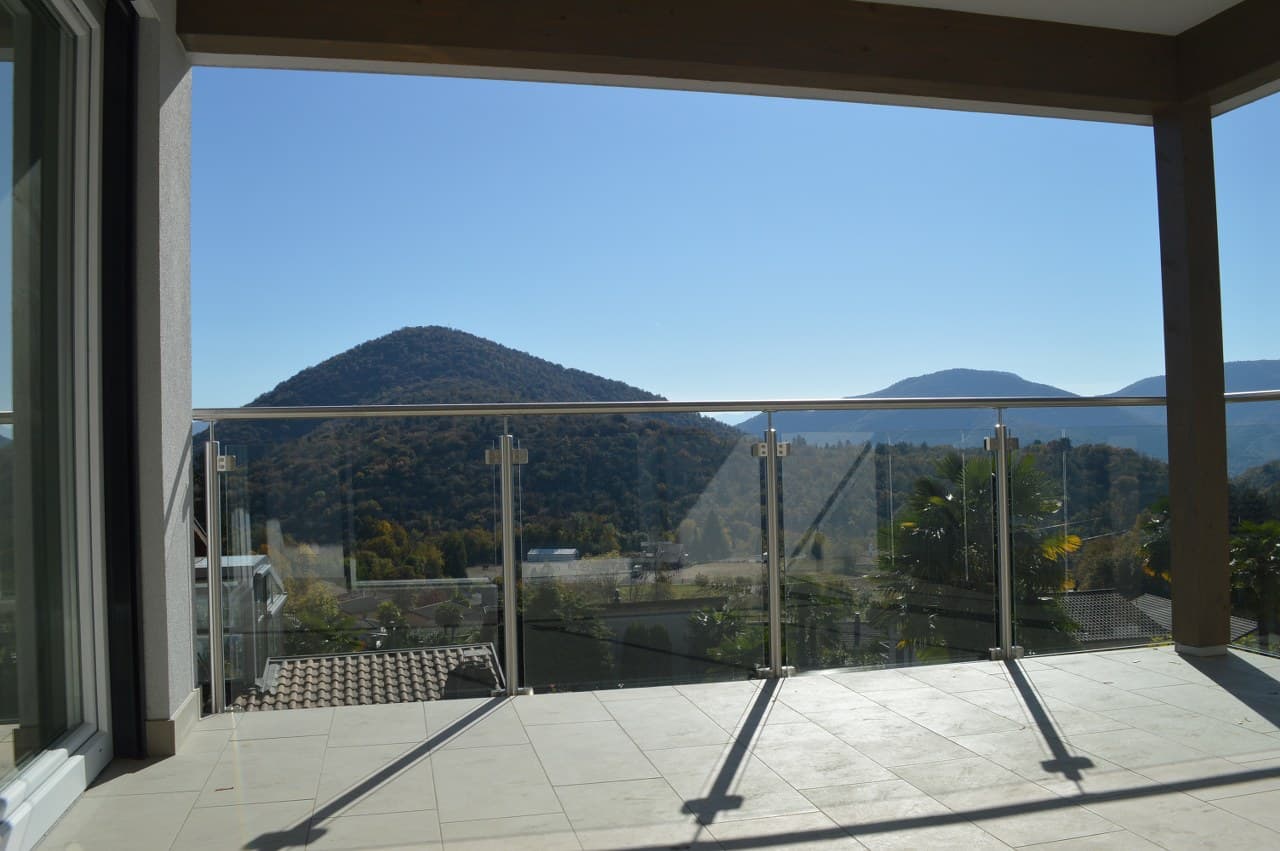 SINGLE-FAMILY VILLA 5.5 ROOM WITH GARDEN
