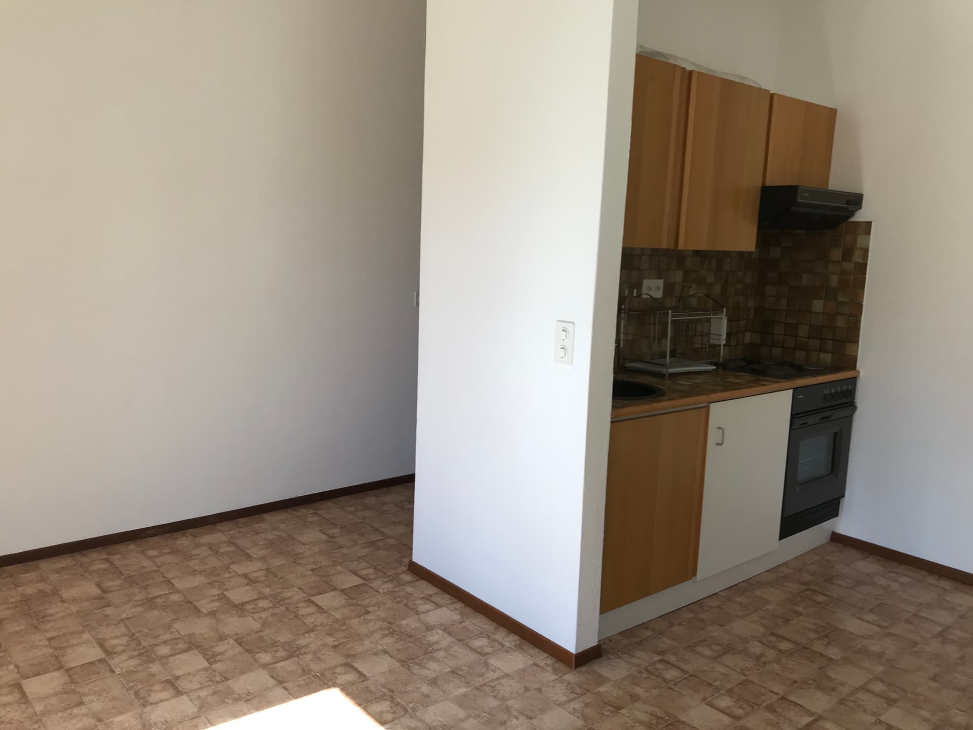 2.5 ROOM APARTMENT - 2ND FLOOR - SHARED GARDEN