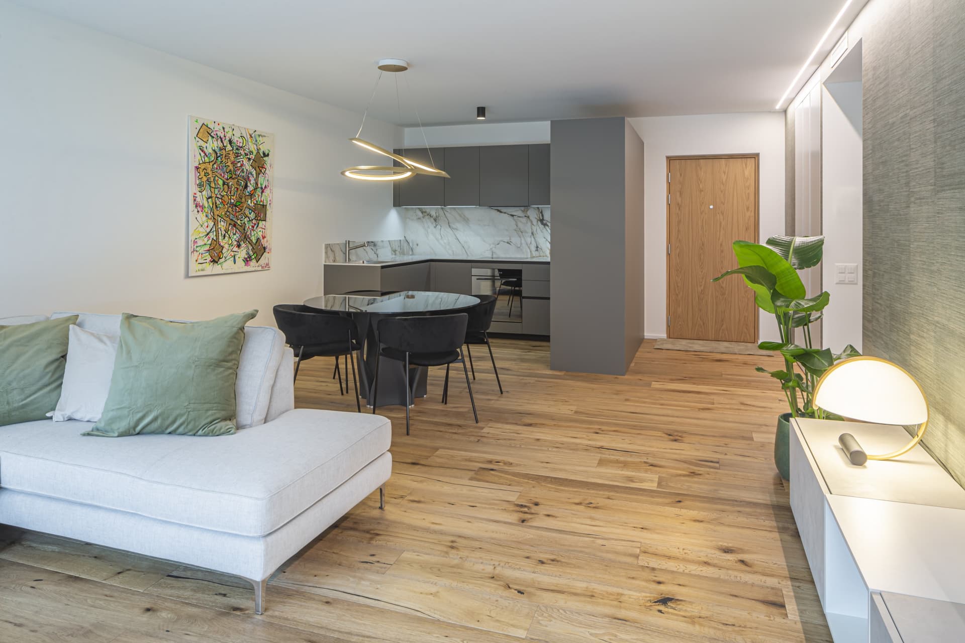 NEW 2.5 ROOMS APARTMENT FURNISHED WITH GARDEN