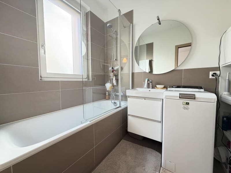 ELEGANTE APPARTAMENTO DI 2.5 LOCALI NEL CUORE DI LUGANO