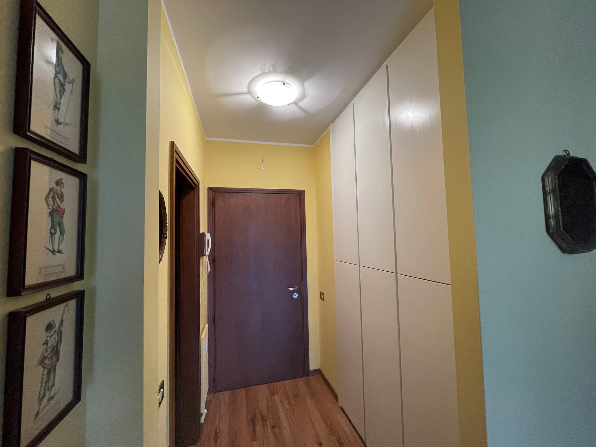 2.5 ROOM APARTMENT WITH PANORAMIC VIEW OF THE LAKE