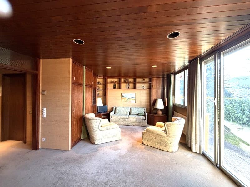 LUMINOSO E SPAZIOSO OPEN SPACE CON GIARDINO E VISTA LAGO