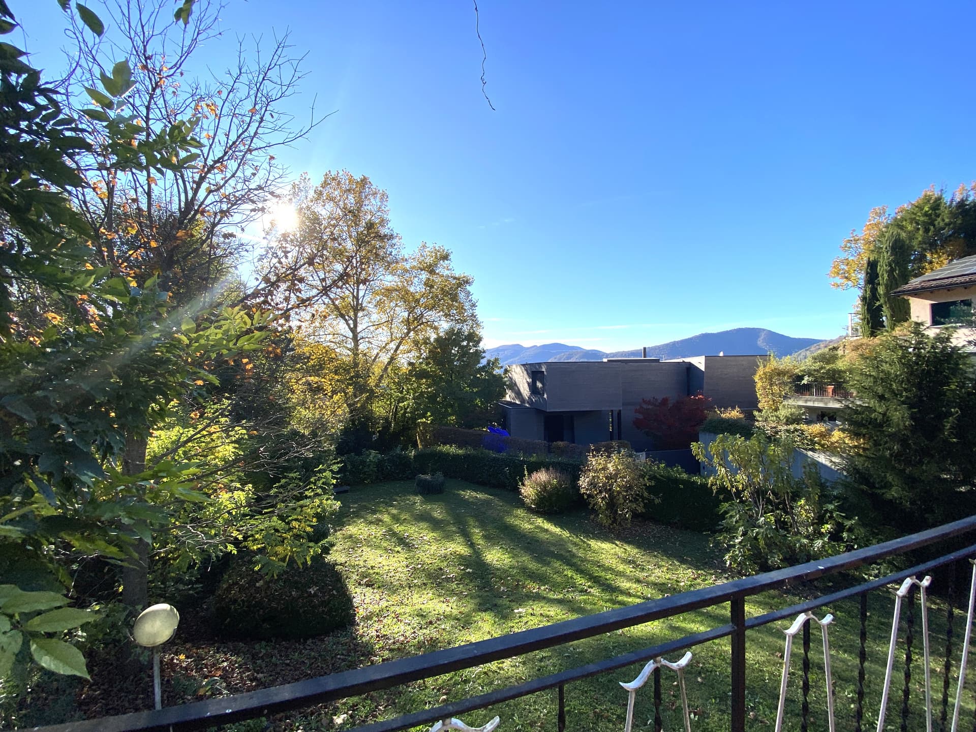 CHARMING VILLA IN AN EXCLUSIVE LOCATION, ALSO PERFECT AS A REAL ESTATE TRANSACTION