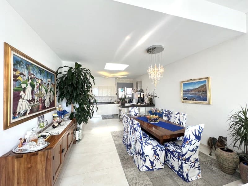  ELEGANT PENTHOUSE, LARGE SUNNY TERRACE WITH LAKE VIEW