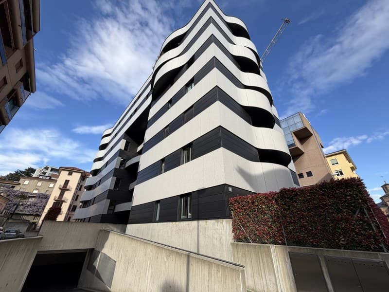 ELEGANTE APPARTAMENTO DI 2.5 LOCALI NEL CUORE DI LUGANO