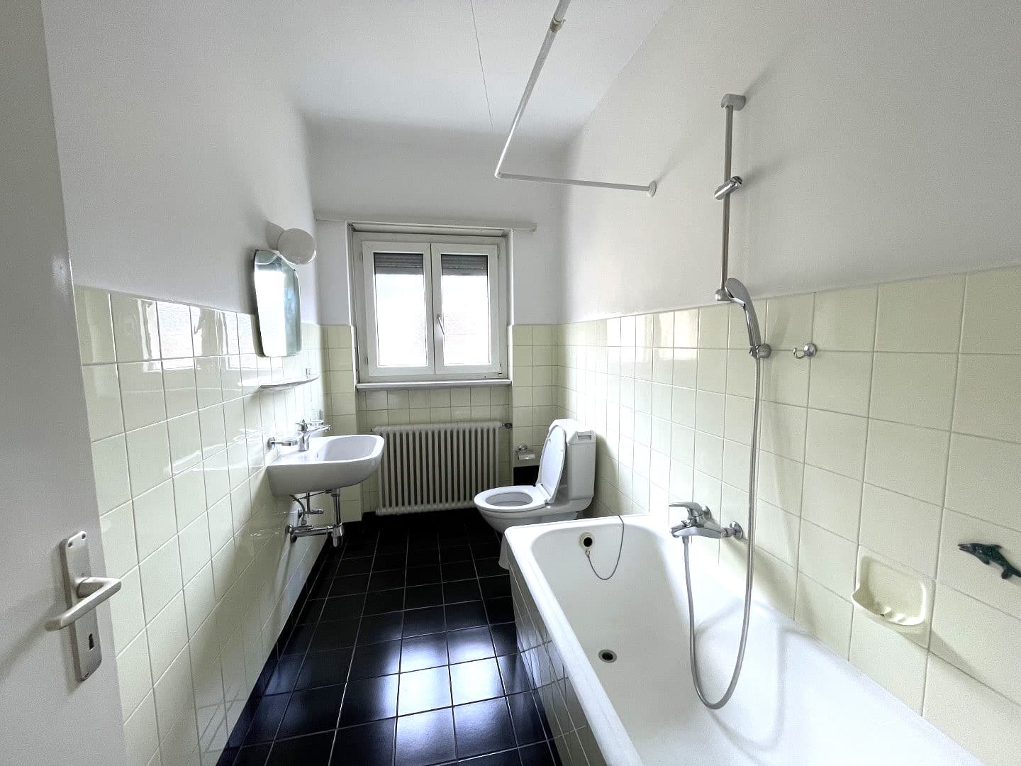 APPARTAMENTO 2.5 LOCALI AL QUARTO ED ULTIMO PIANO