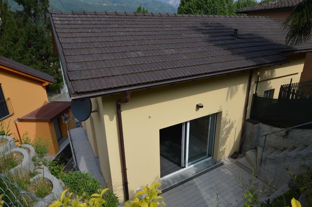 3.5-ROOM DUPLEX APARTMENT WITH GARDEN, IN A SEMI-DETACHED HOUSE