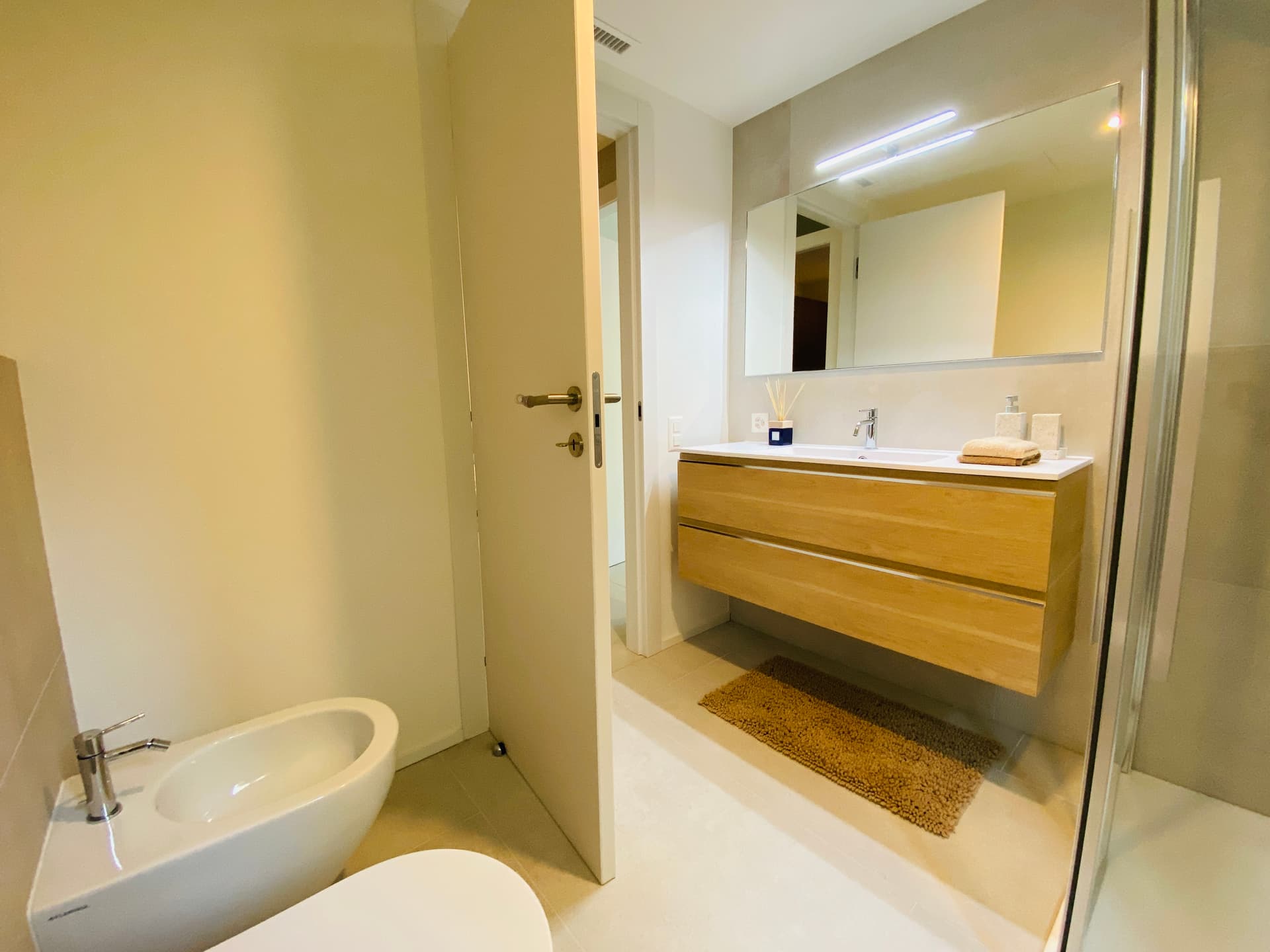 NUOVO APPARTAMENTO 3.5 LOCALI CON TERRAZZA E GIARDINO