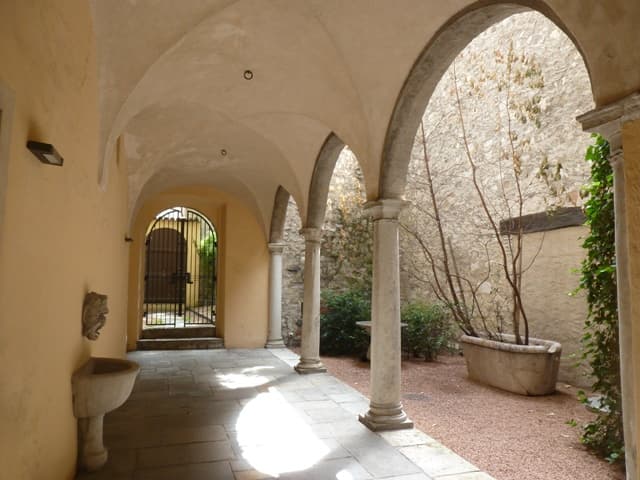 BELL' APPARTAMENTO IN PALAZZO D'EPOCA
