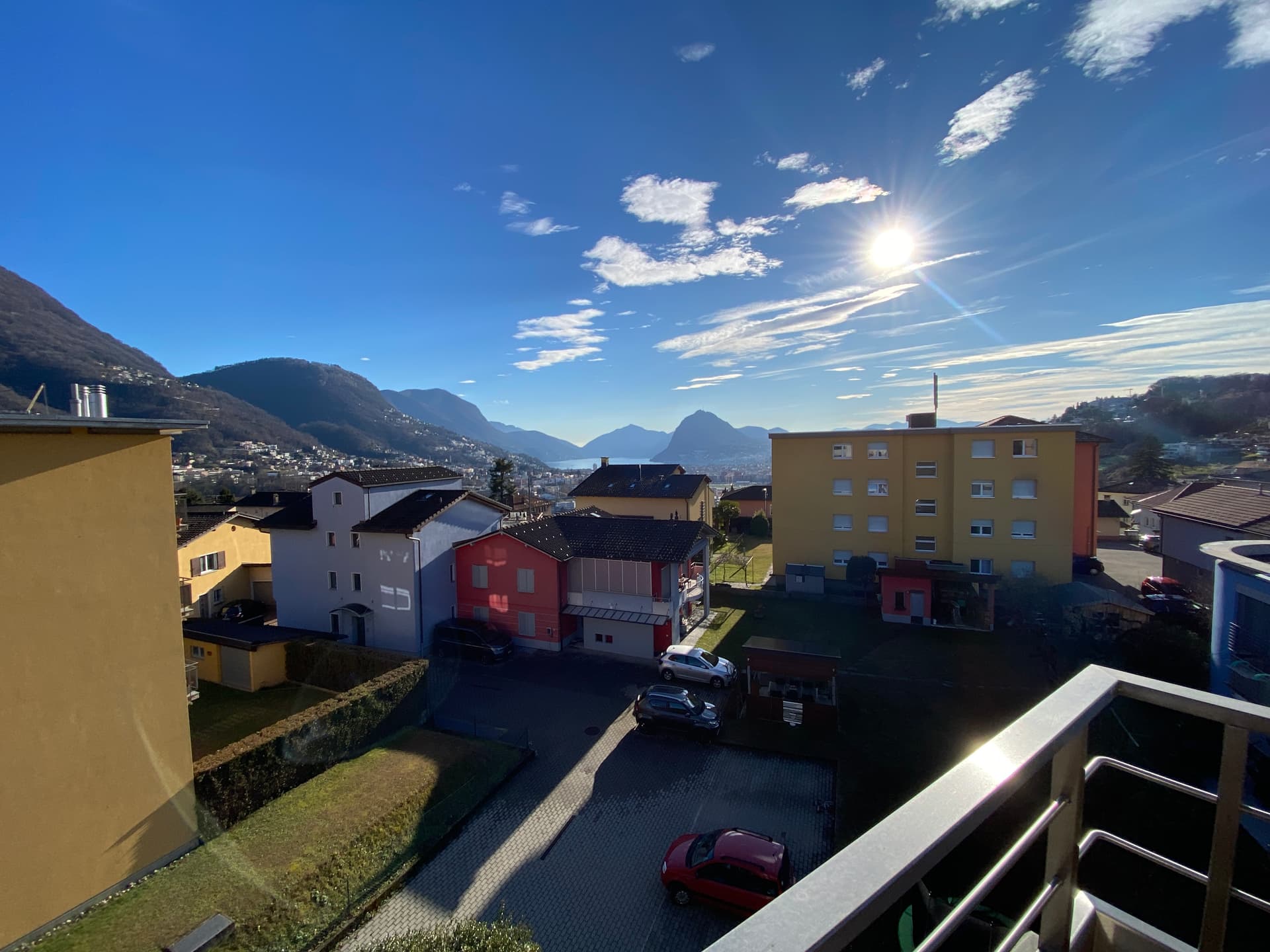 APPARTAMENTO ATTICO 4.5 LOCALI CON VISTA LAGO IN ELEGANTE PALAZZINA 