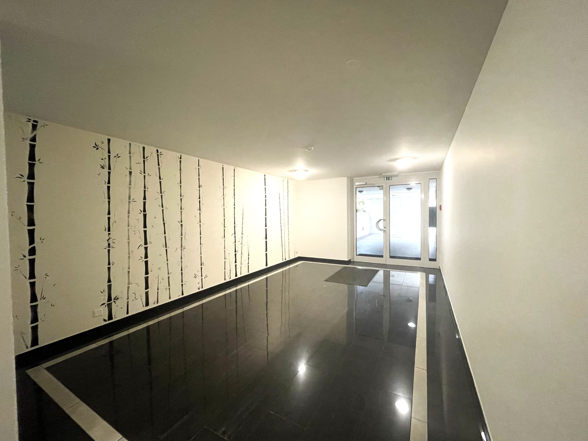 APPARTAMENTO ARREDATO 3.5 LOCALI CON GIARDINO PRIVATO