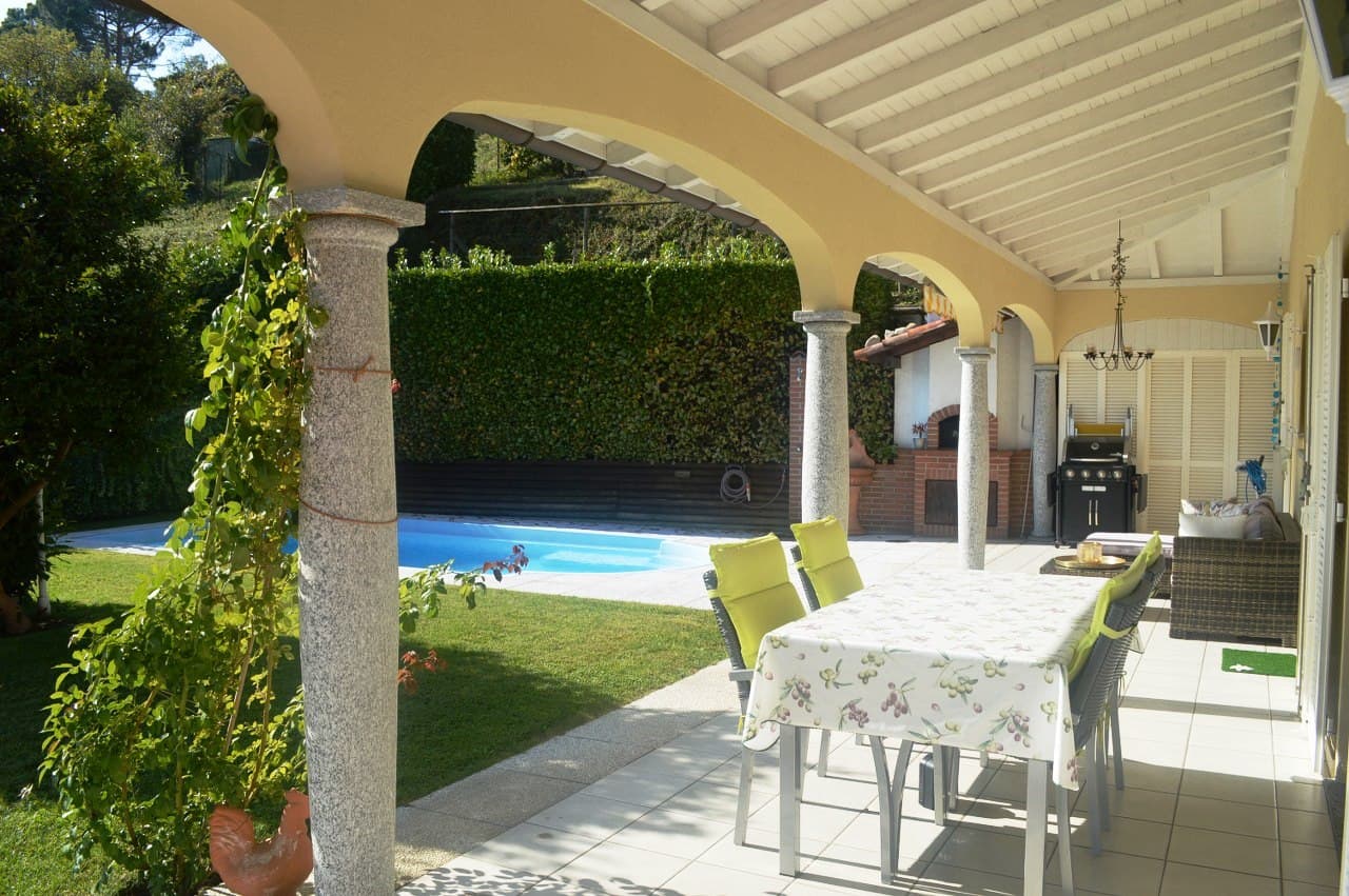 VILLA BIFAMILIARE CON SPLENDIDA VISTA PANORAMICA