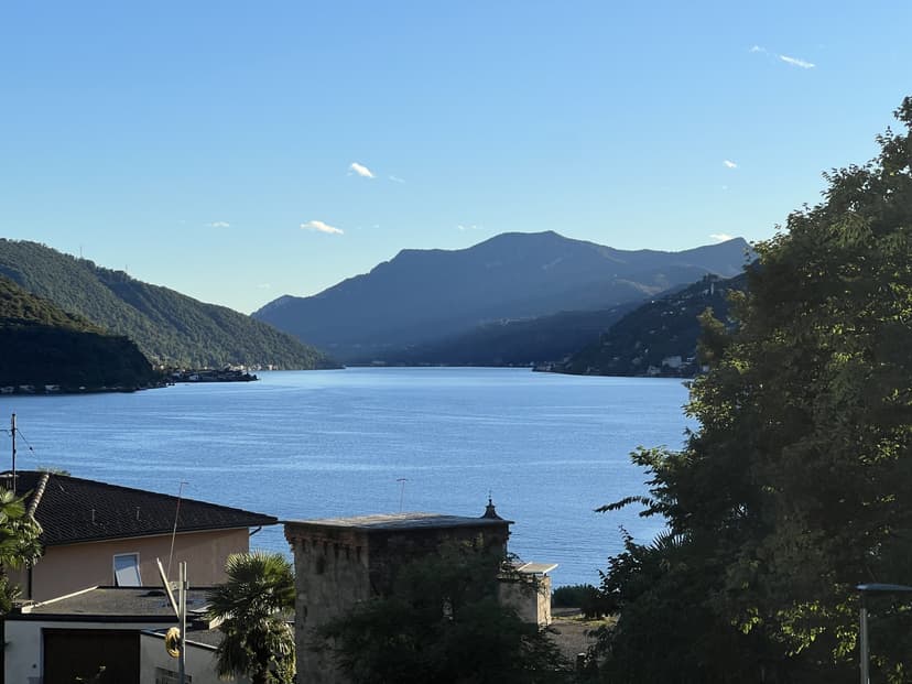 NUOVO APPARTAMENTO DI 5.5 LOCALI CON SPETTACOLARE VISTA APERTA SUL LAGO