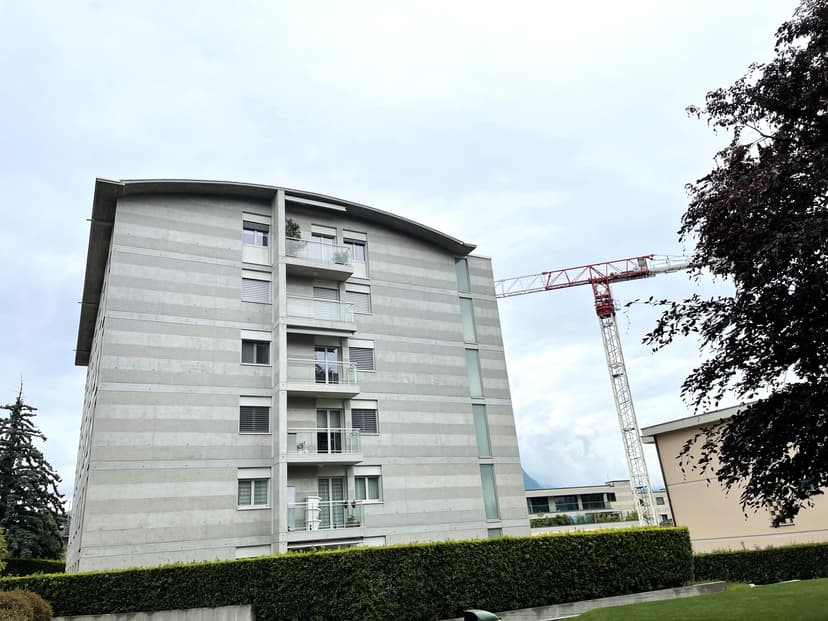 APPARTAMENTO ARREDATO 3.5 LOCALI CON GIARDINO PRIVATO