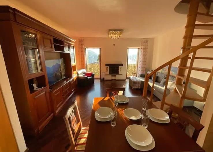 APPARTAMENTO 3.5 DUPLEX CON MERAVIGLIOSA VISTA LAGO