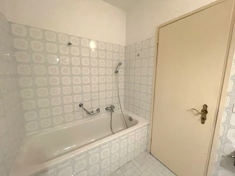 APPARTAMENTO 2.5 LOCALI CON BALCONE