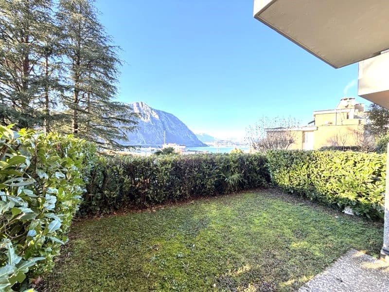 LUMINOSO E SPAZIOSO OPEN SPACE CON GIARDINO E VISTA LAGO