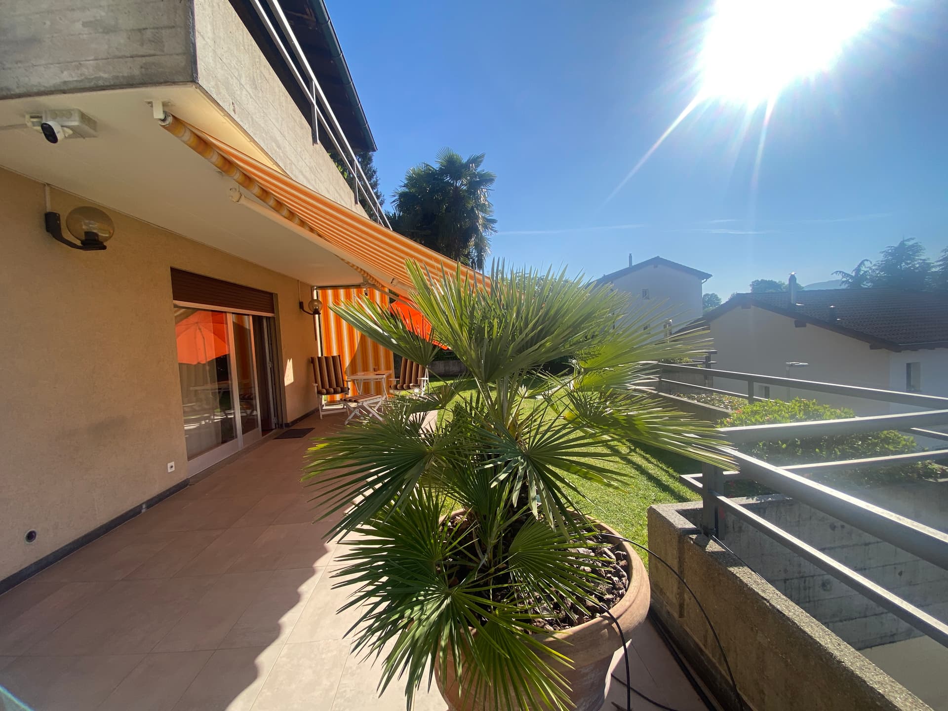 CASA BIFAMILIARE CON VISTA APERTA A MONTAGNOLA