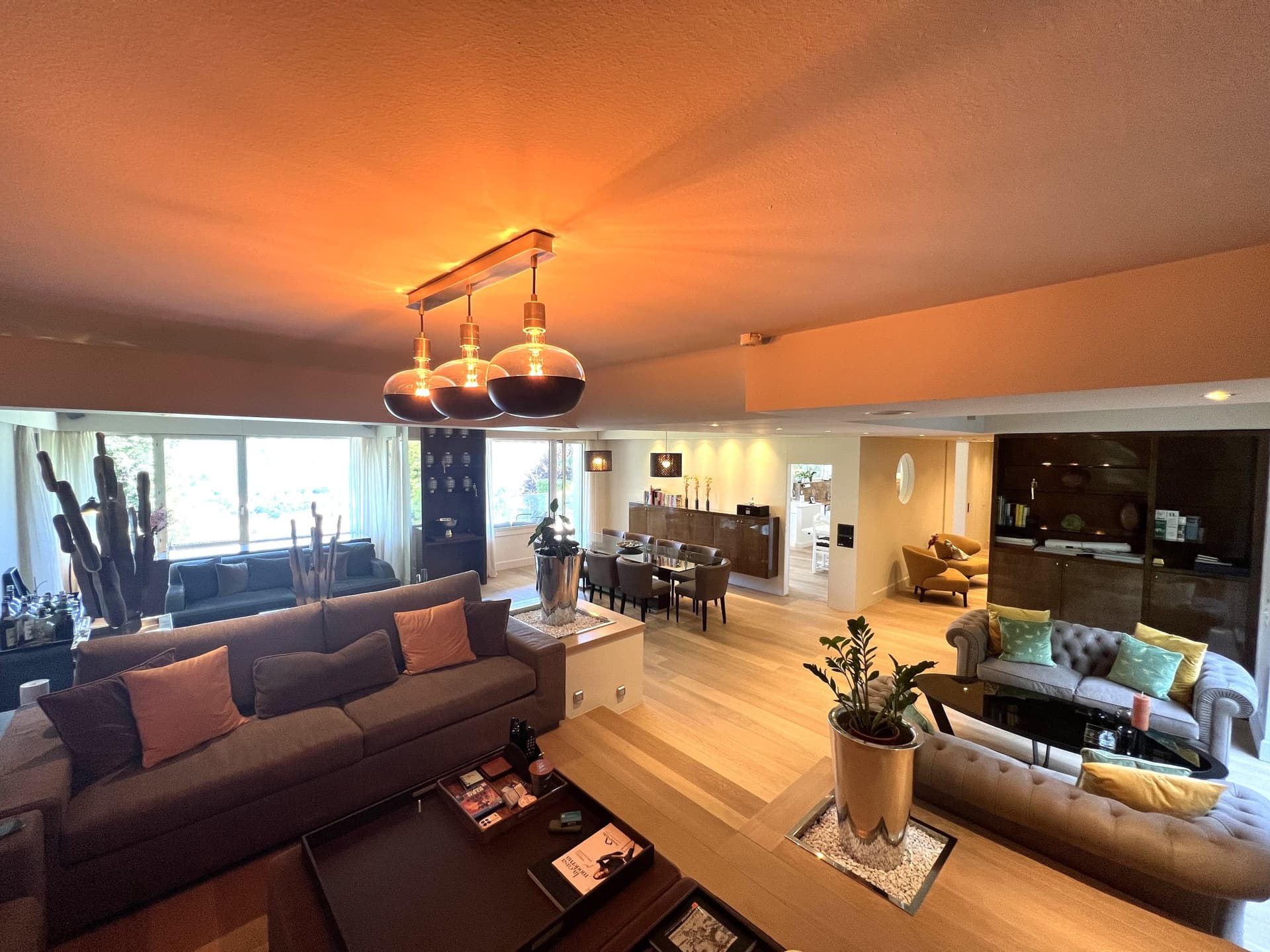 LUSSUOSA VILLA IN POSIZIONE PRIVILEGIATA