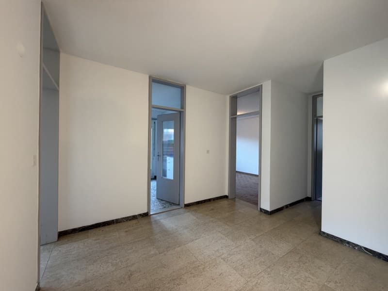 APPARTAMENTO 4.5 LOCALI CON PARZIALE VISTA LAGO