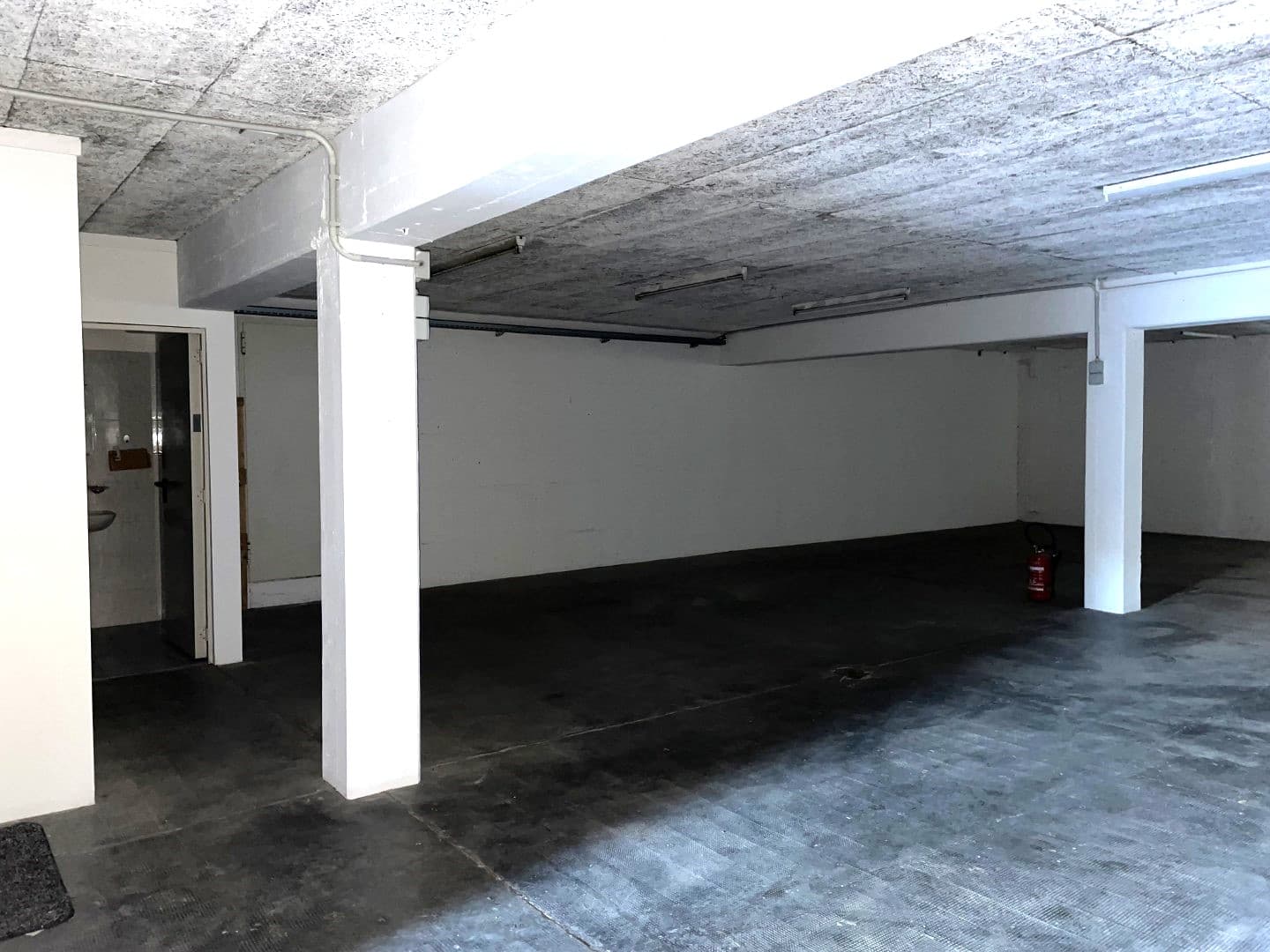 WAREHOUSE / COMMERCIAL SPACE