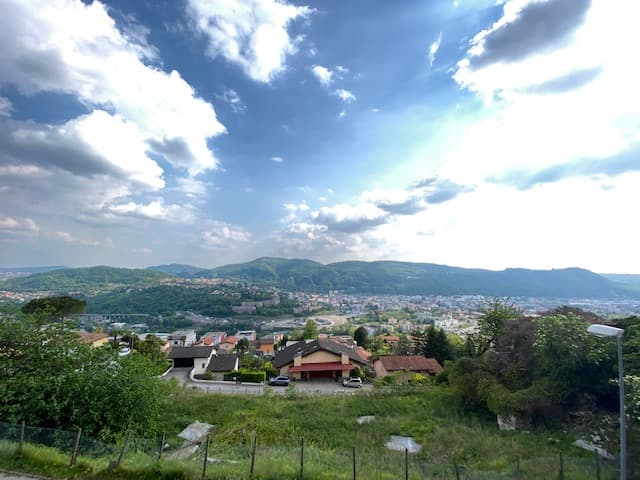 SPLENDIDA CASA UNIFAMILIARE CON VISTA PANORAMICA