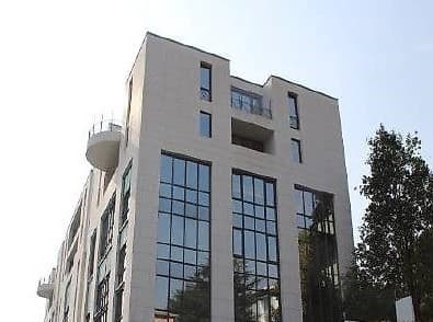 UFFICIO DI 6 LOCALI AMPIO E LUMINOSO