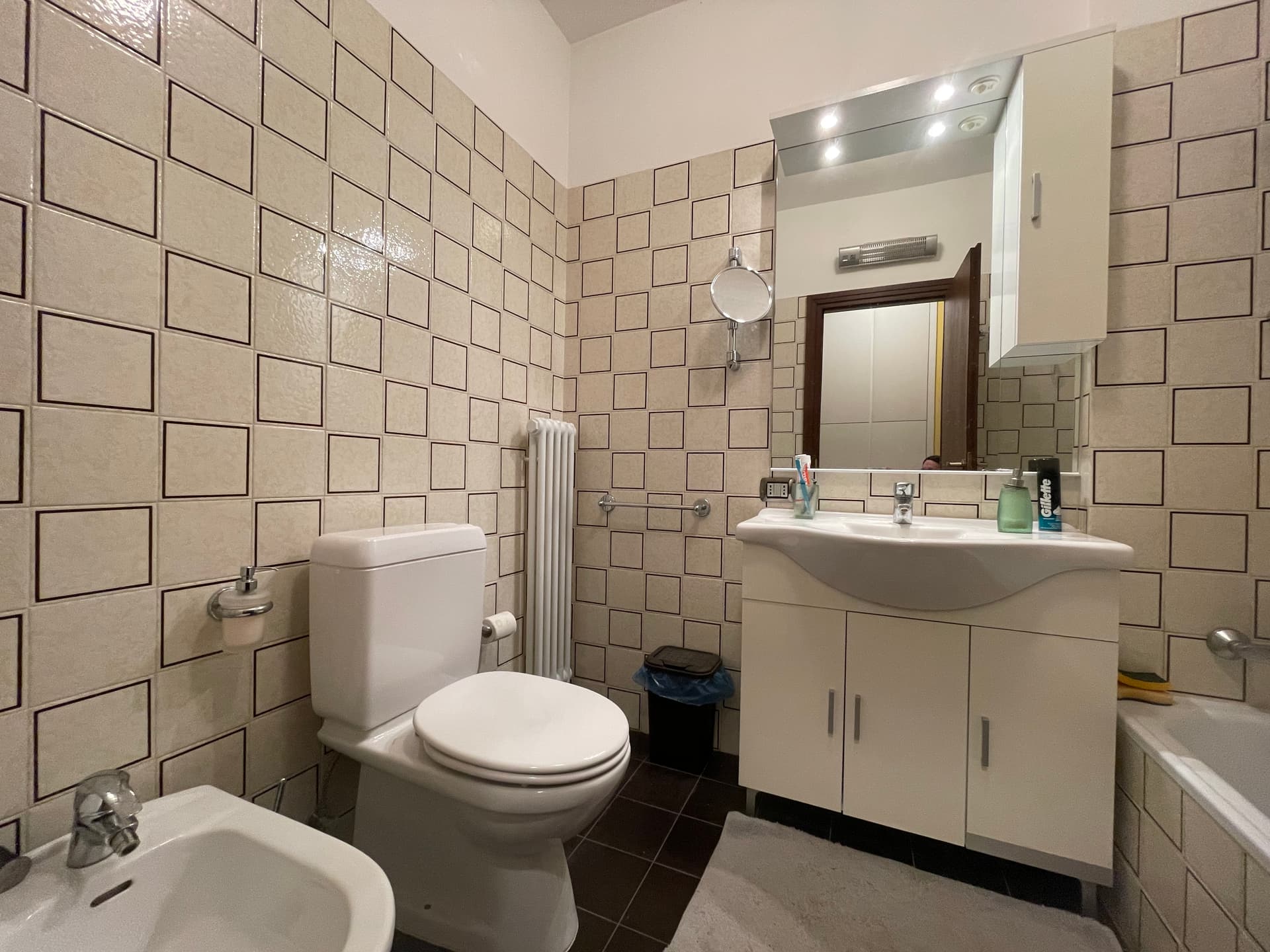 2.5 ROOM APARTMENT WITH PANORAMIC VIEW OF THE LAKE