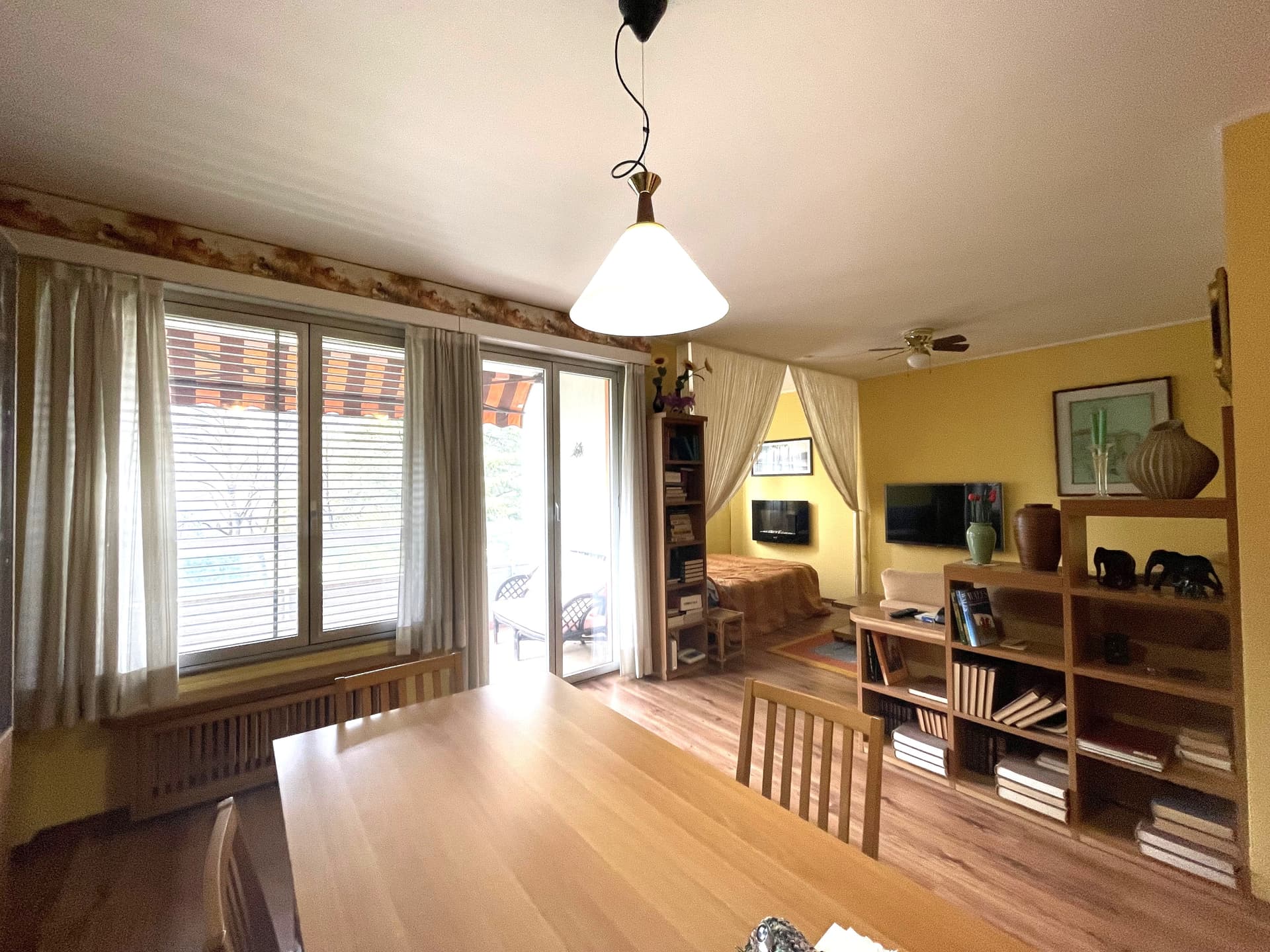 2.5 ROOM APARTMENT WITH PANORAMIC VIEW OF THE LAKE