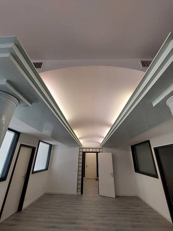 UFFICIO DI 6 LOCALI AMPIO E LUMINOSO