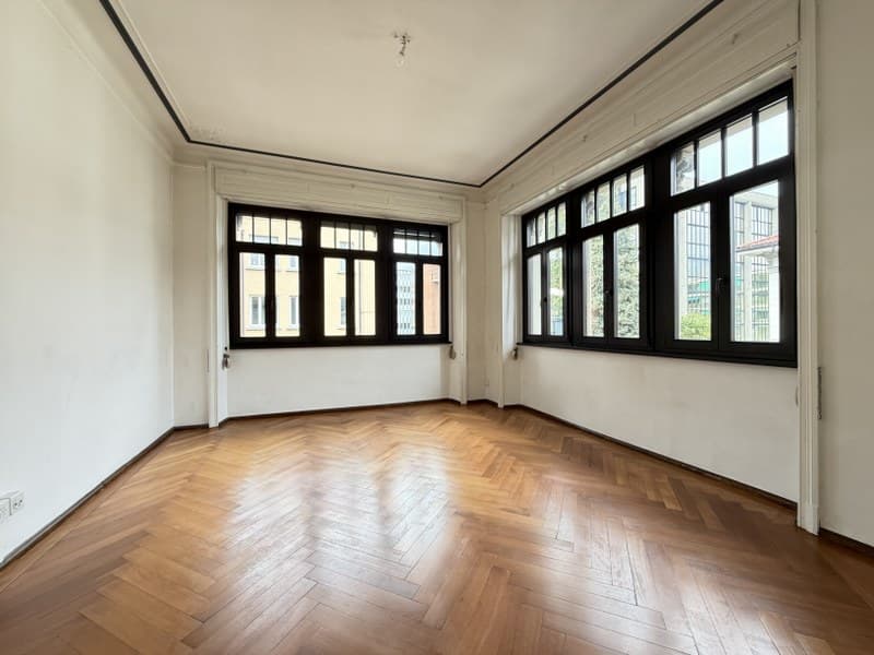 APPARTAMENTO 5.5 LOCALI IN ELEGANTE VILLA D'EPOCA, IN CENTRO CITTÀ