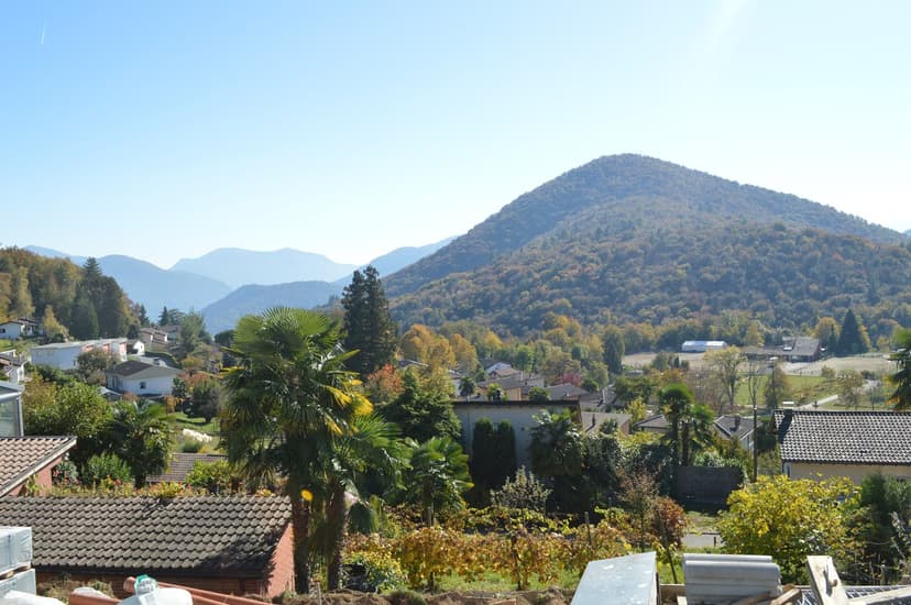  5.5-ROOM VILLA WITH GARDEN