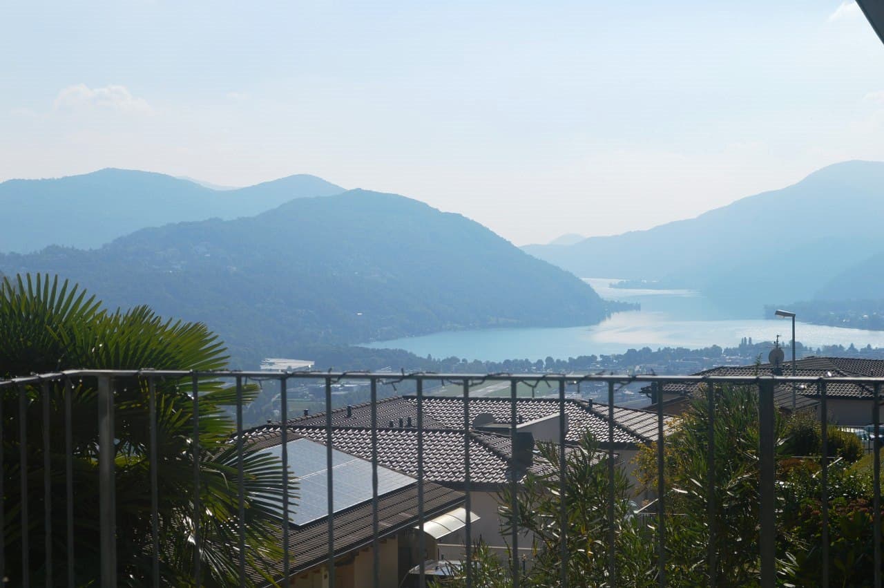 VILLA BIFAMILIARE CON SPLENDIDA VISTA PANORAMICA