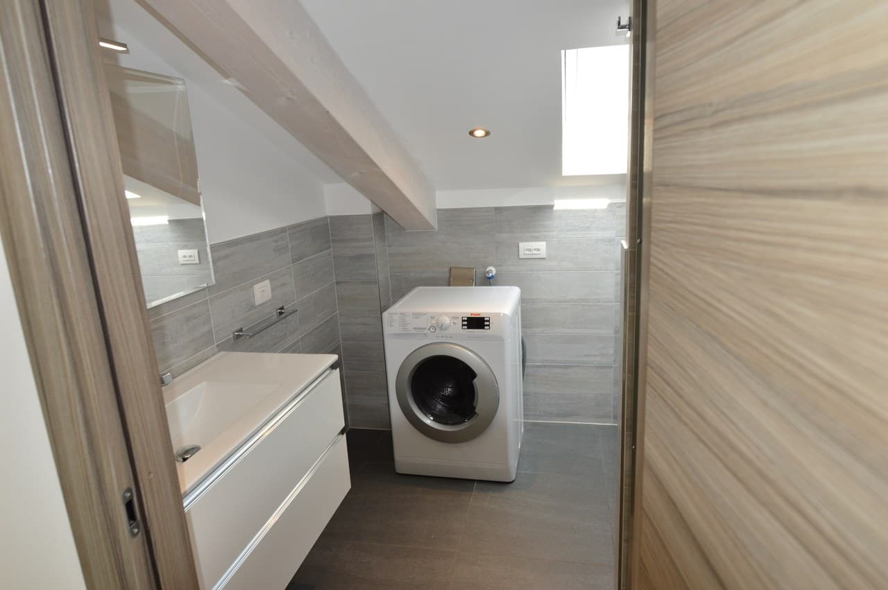 3.5-ROOM DUPLEX APARTMENT WITH GARDEN, IN A SEMI-DETACHED HOUSE