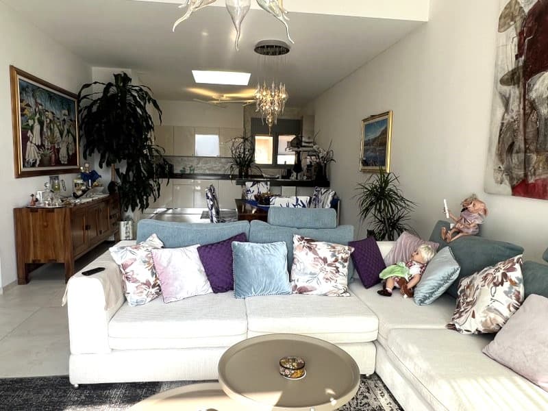  ELEGANT PENTHOUSE, LARGE SUNNY TERRACE WITH LAKE VIEW