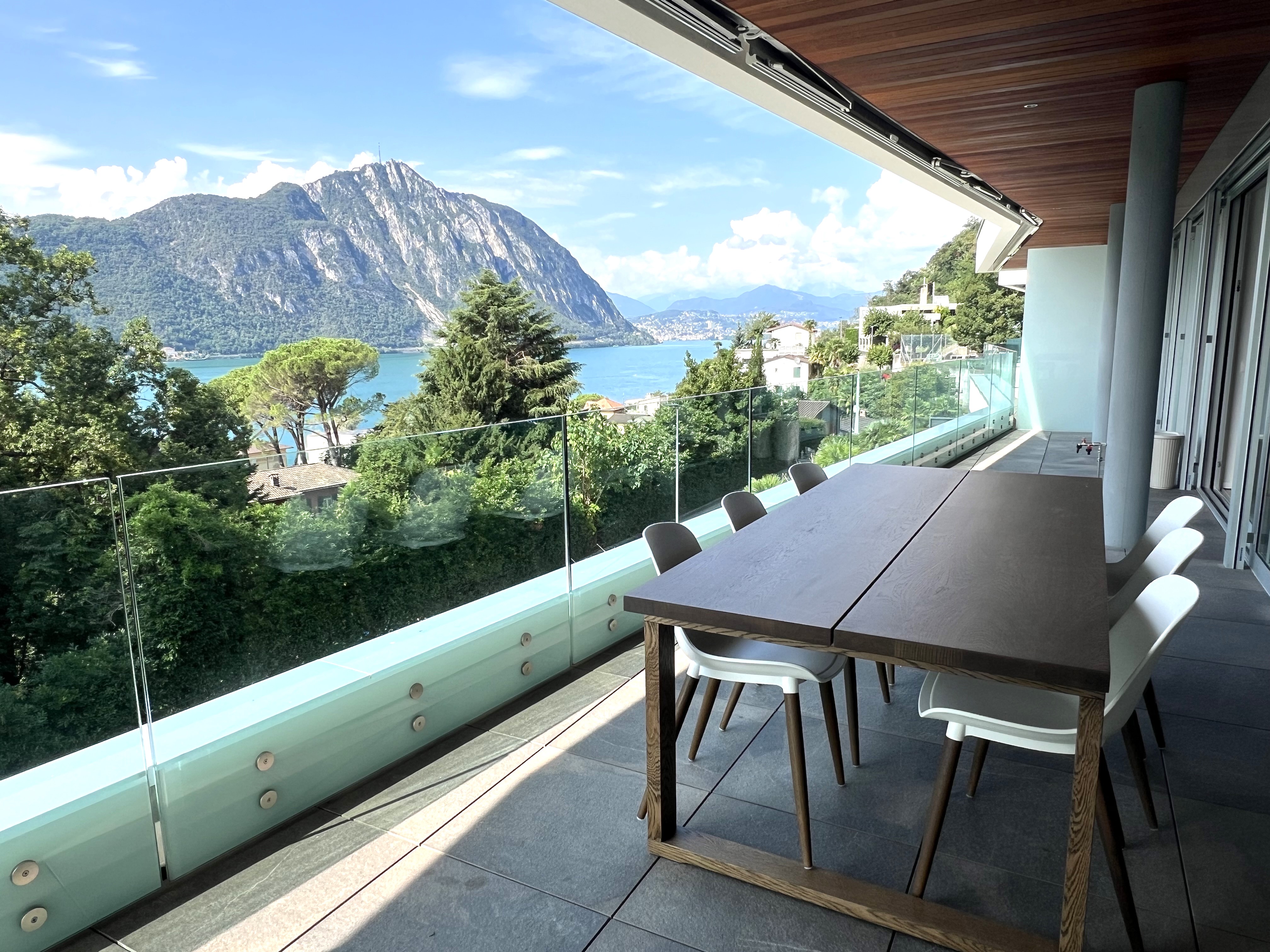 MERAVIGLIOSO 3.5 LOCALI ARREDATO CON VISTA LAGO